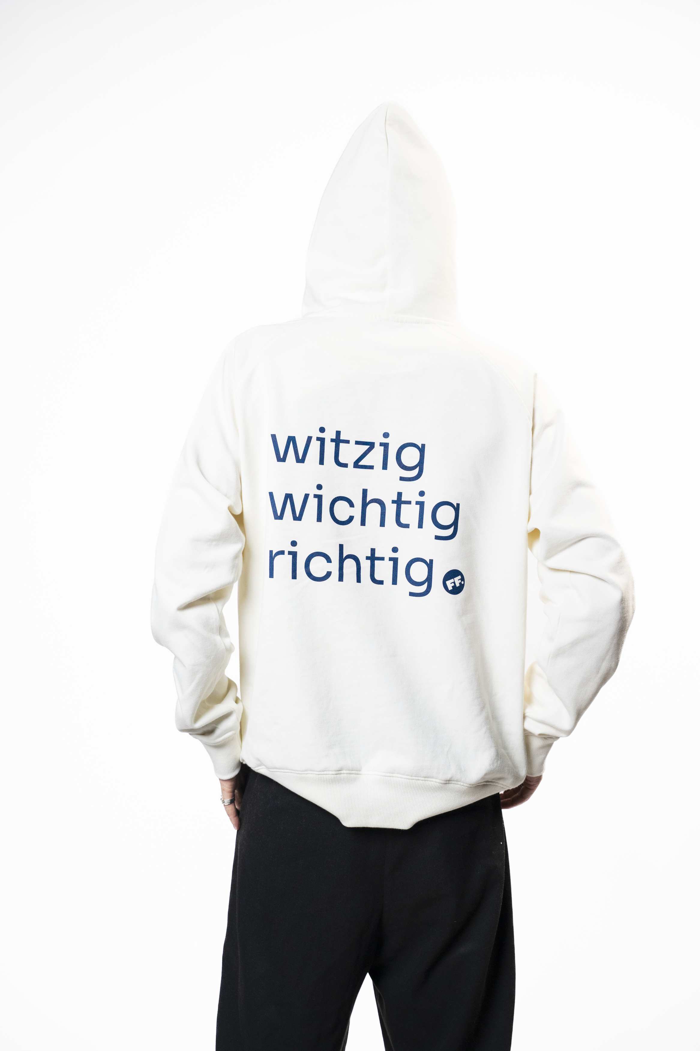 Hoodie "witzig wichtig richtig" natural (hellbeige)
